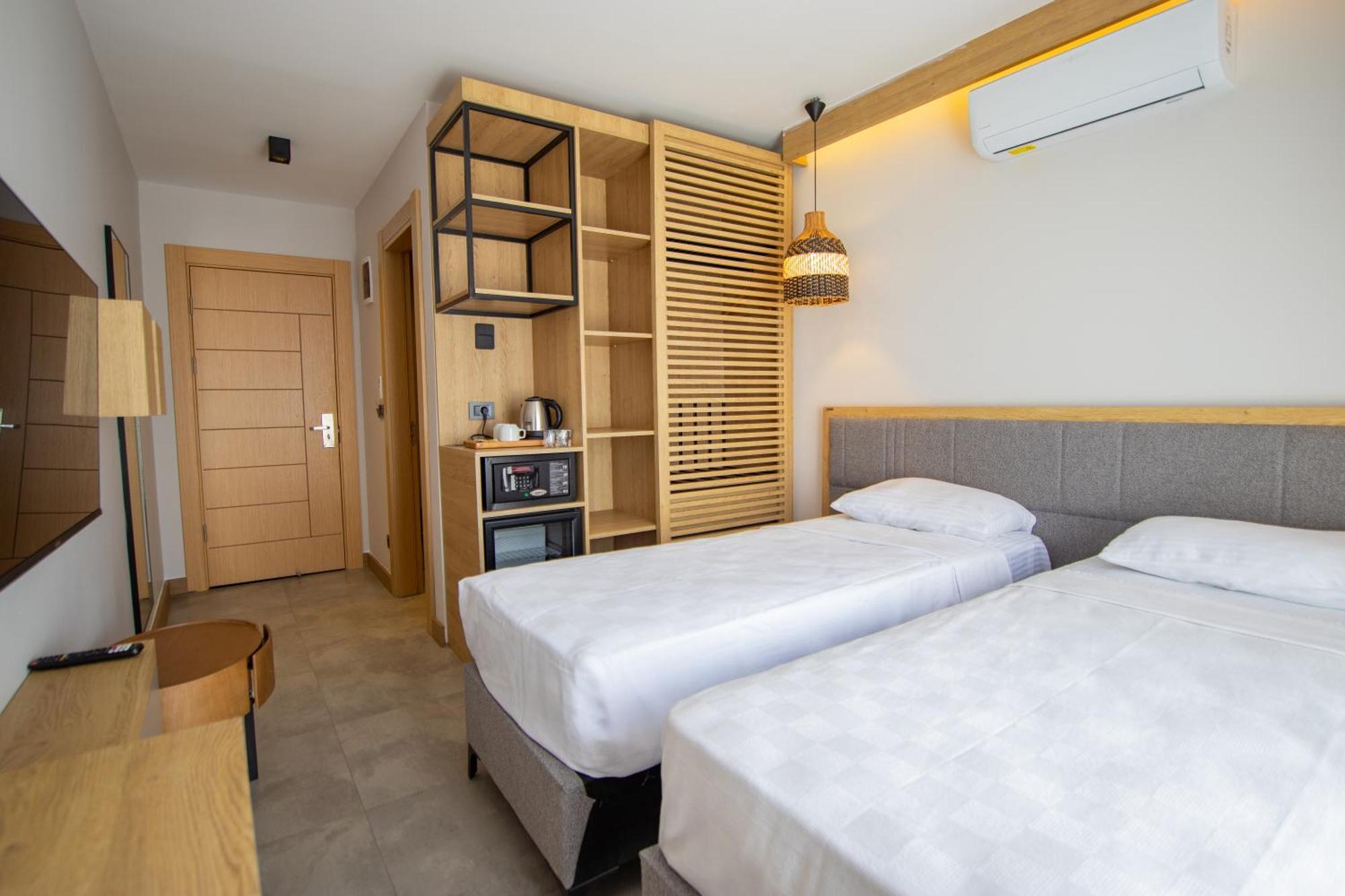 Asterina Hotel Turgutreis Rum bild