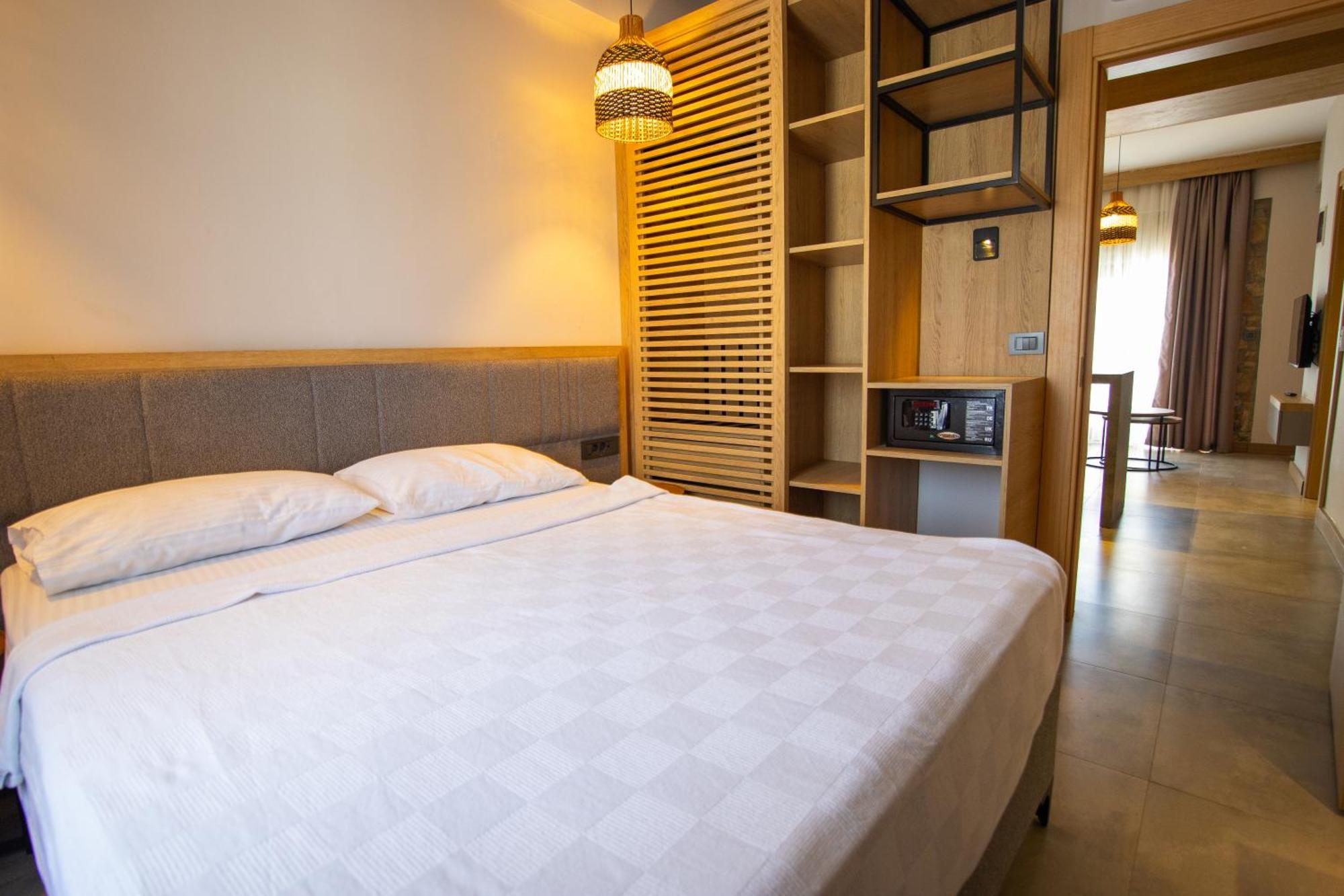 Asterina Hotel Turgutreis Rum bild